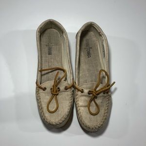 Minnetonka 231 Canvas Moccasins in Natural Size 8